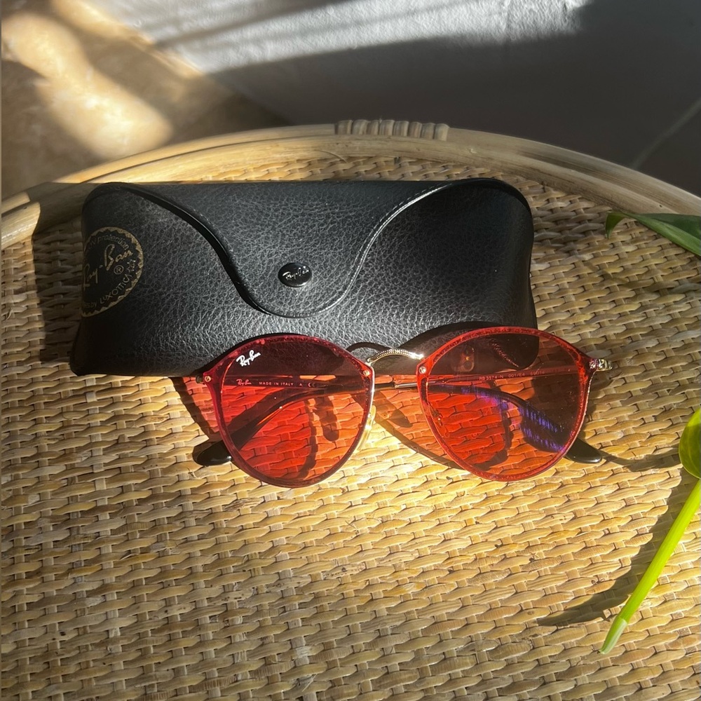 PINK RAY-BANS 🕶️